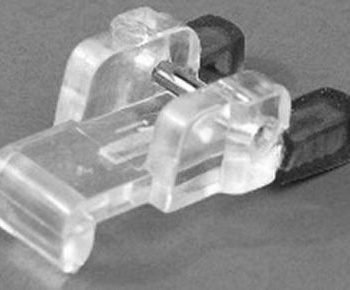 Foot Sparrow 15 Button Sew-On