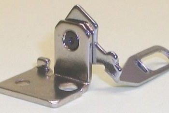Thread Pull Off Singer Lower