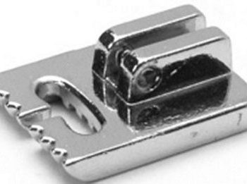 FOOT Pintuck Slant 7 Groove Metal Snap-On